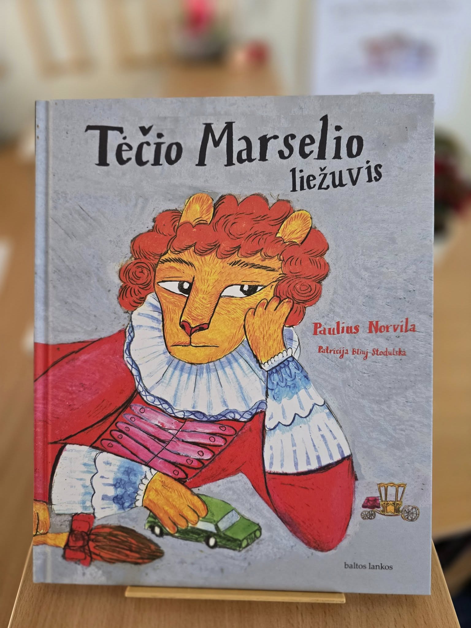 1b klasė klausosi istorijos apie tėtį Marselį