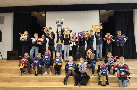 „Emocinių–socialinių įgūdžių ugdymas su Boomogi monstrais“.