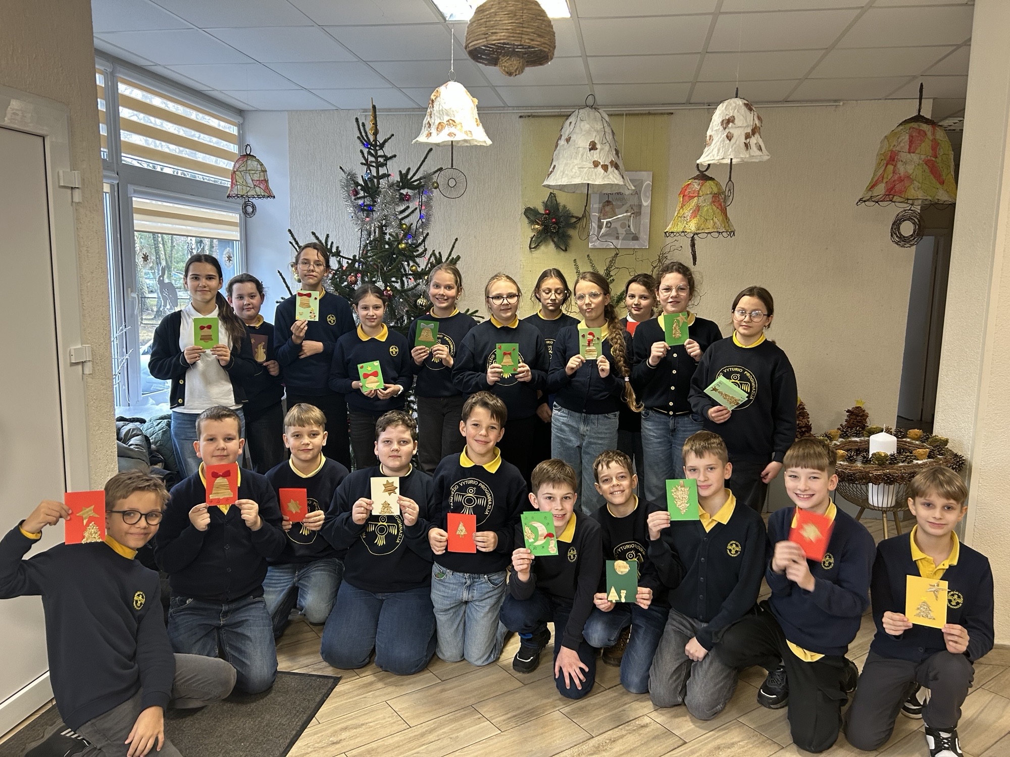 4 b klasės mokiniai kūrybiškai įveikė socialinės atsakomybės iššūkį