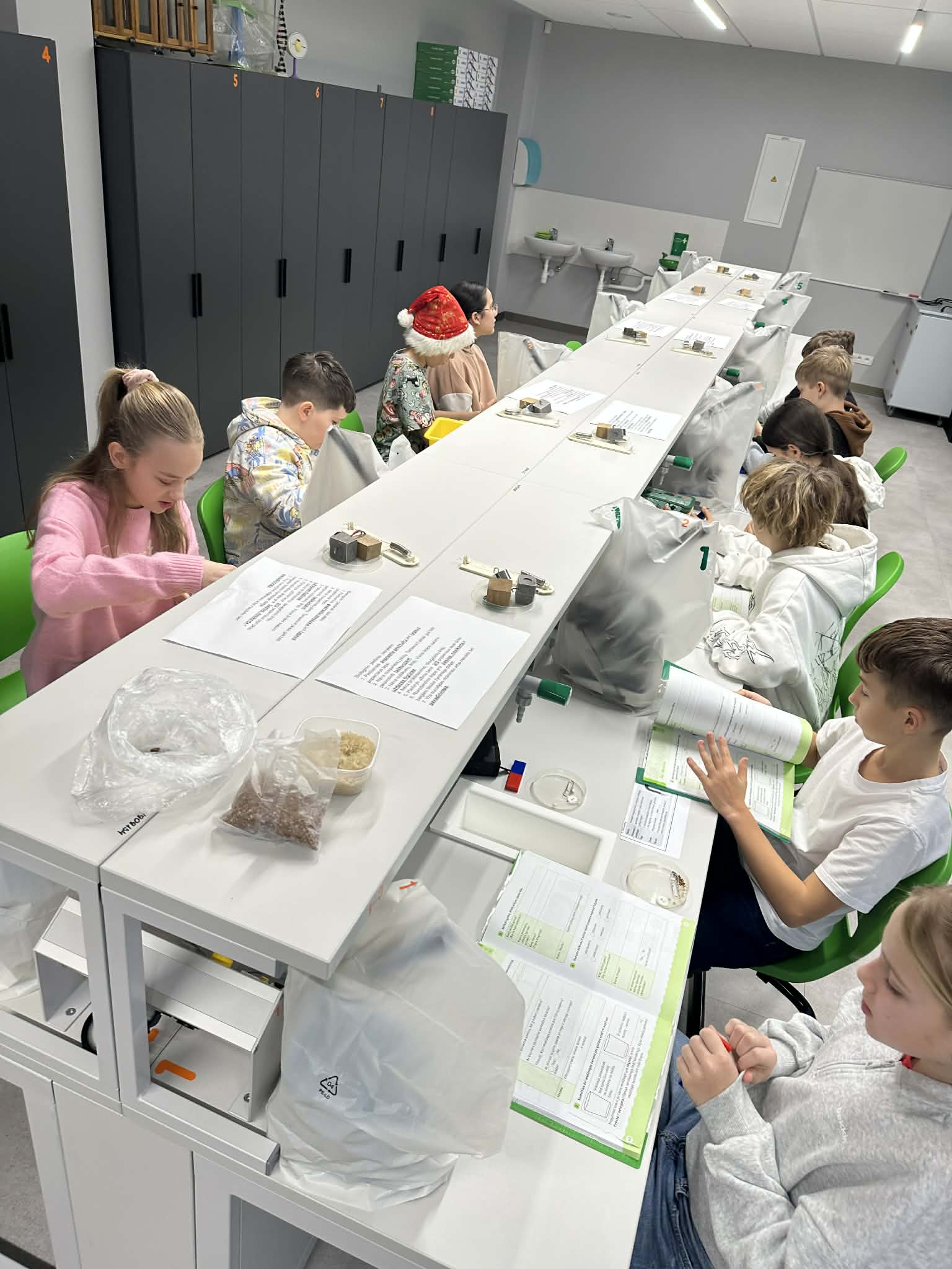 Ketvirtokų tiriamoji veikla atnaujintoje TŪM laboratorijoje