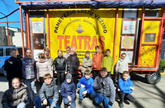 „Nuo lėlės iki spektaklio“.