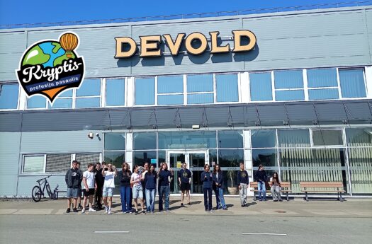 8d klasė apsilankė UAB "Devold" įmonėje.