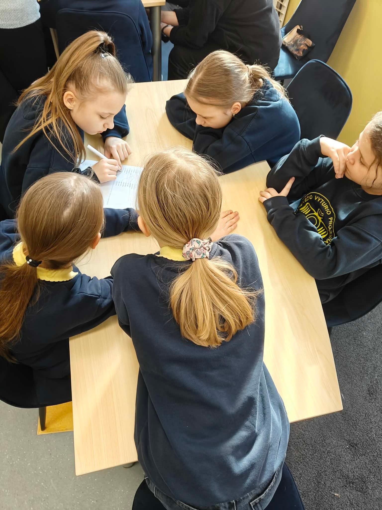 Neieškok žodžio kišenėje